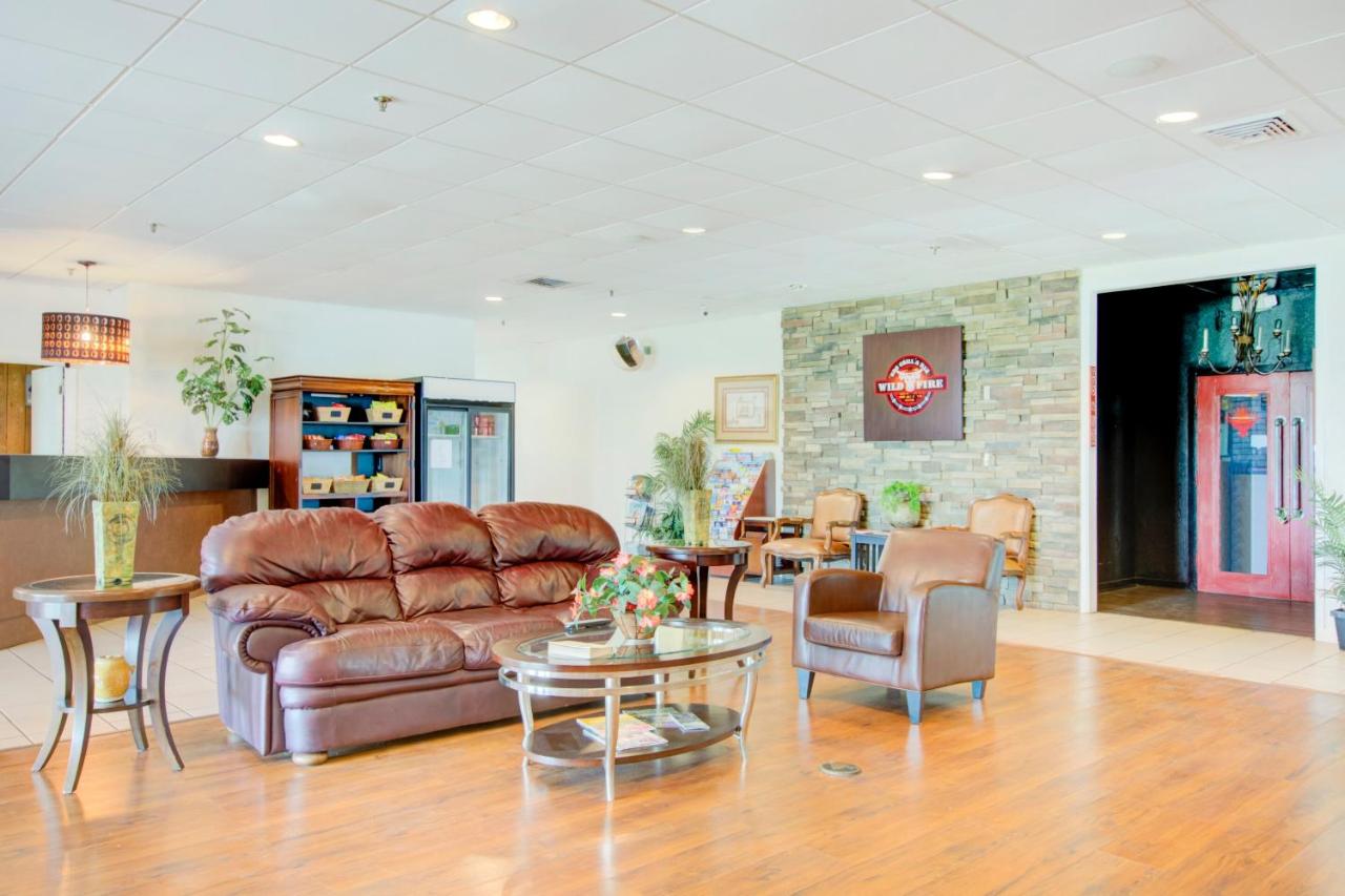| OYO Hotel Dundee By Crystal Lake