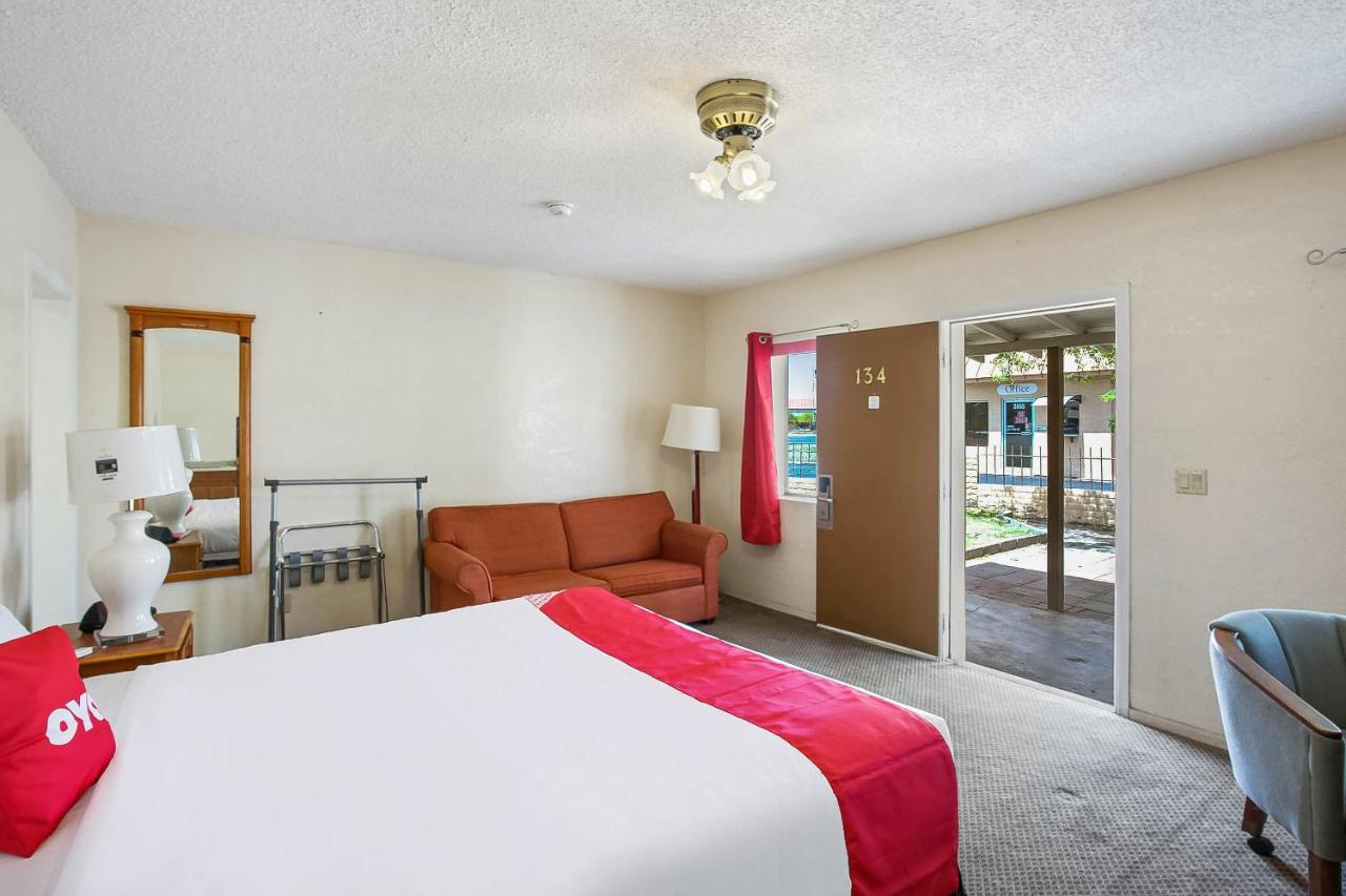  | OYO Hotel Yuma AZ - I-8 US-95