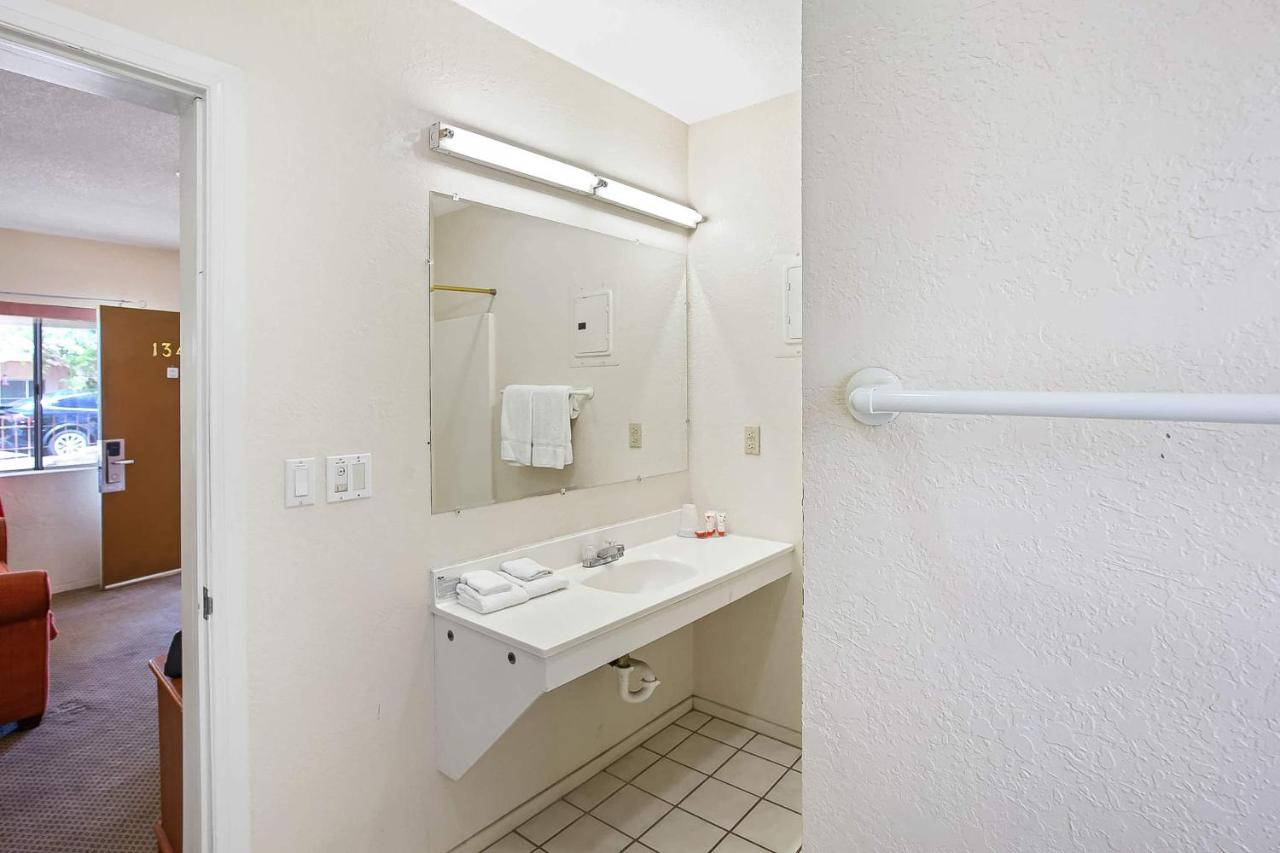  | OYO Hotel Yuma AZ - I-8 US-95