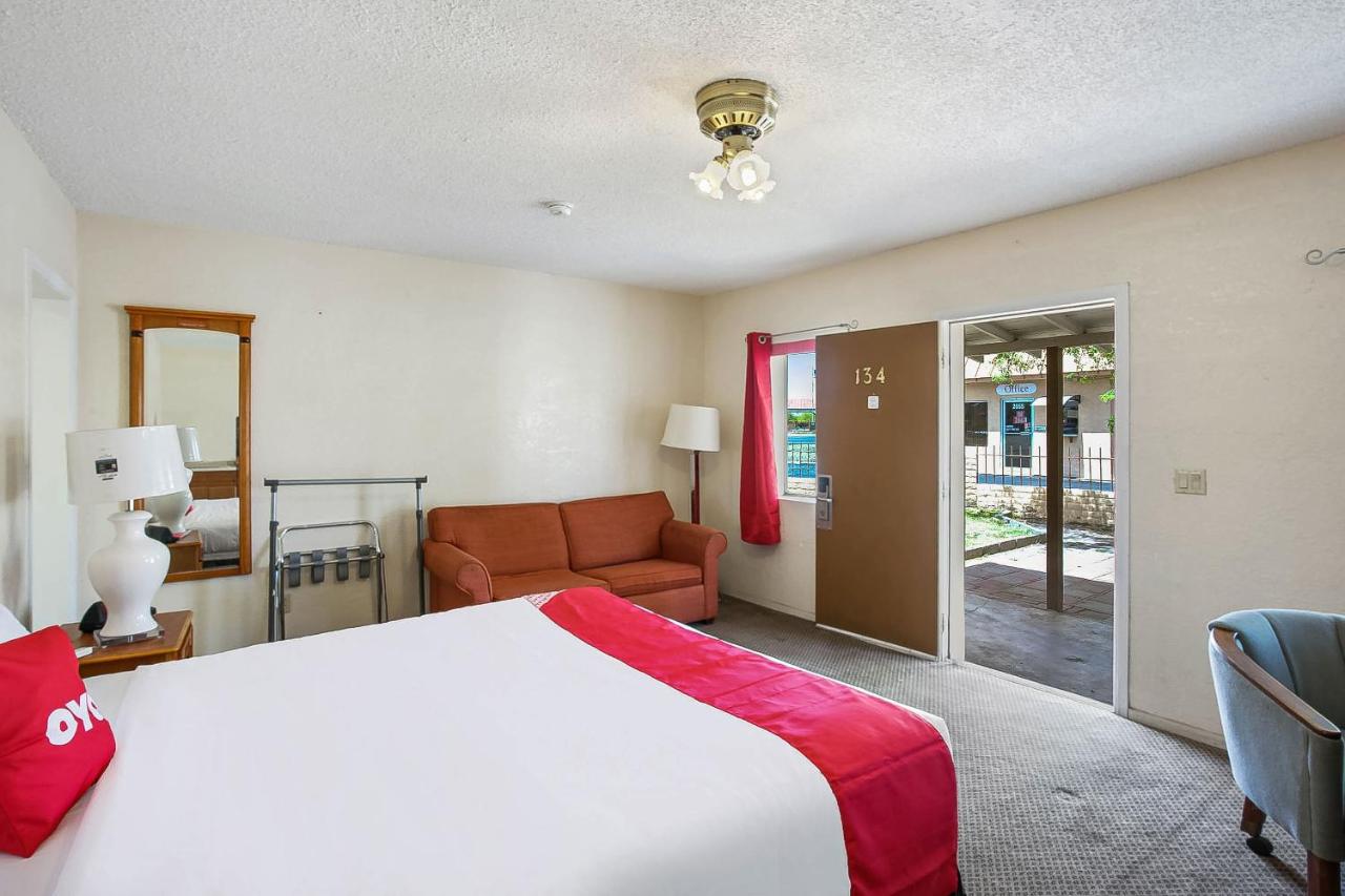  | OYO Hotel Yuma AZ - I-8 US-95