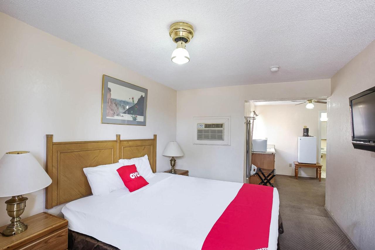  | OYO Hotel Yuma AZ - I-8 US-95