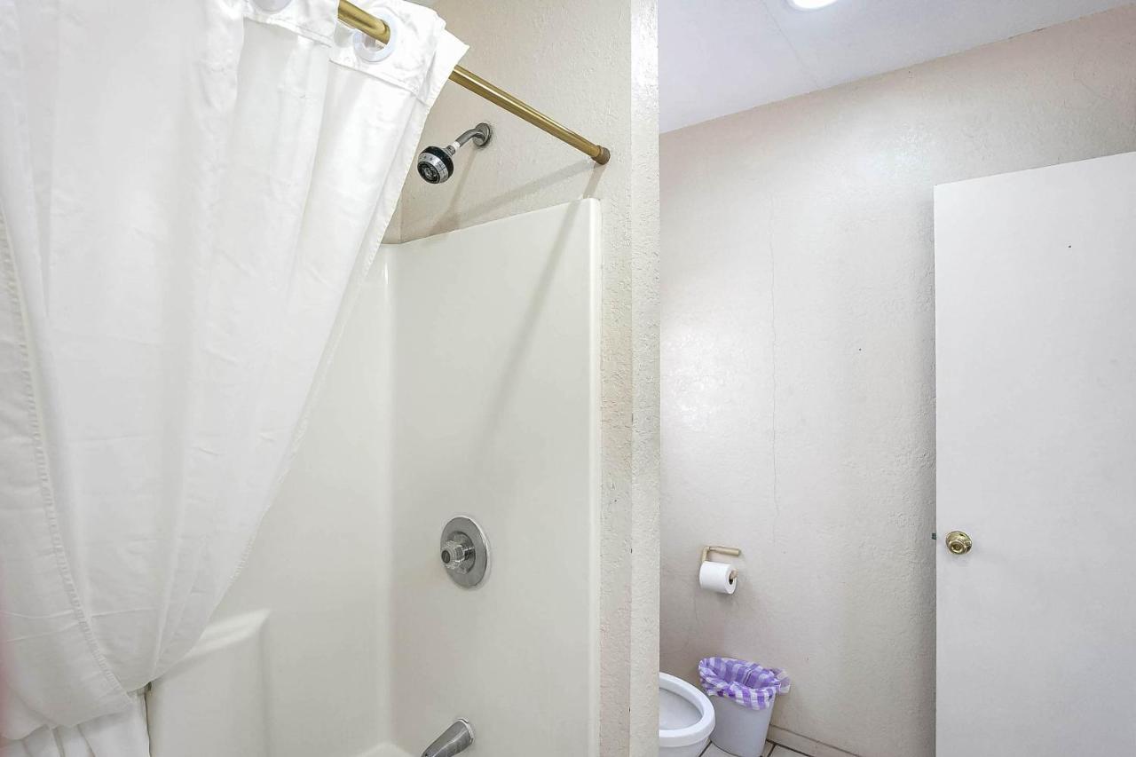  | OYO Hotel Yuma AZ - I-8 US-95