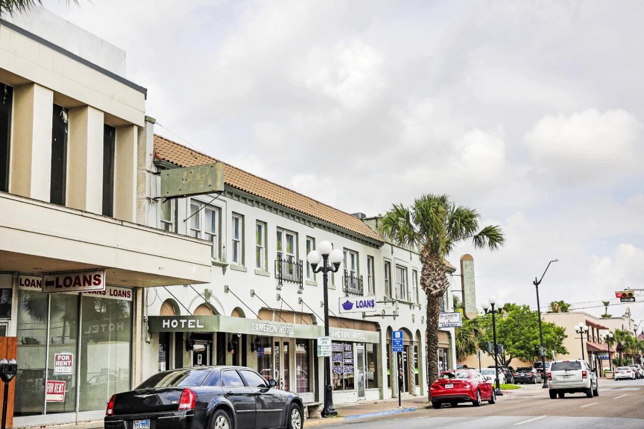 | OYO Cameron Historic Hotel Brownsville I-69E