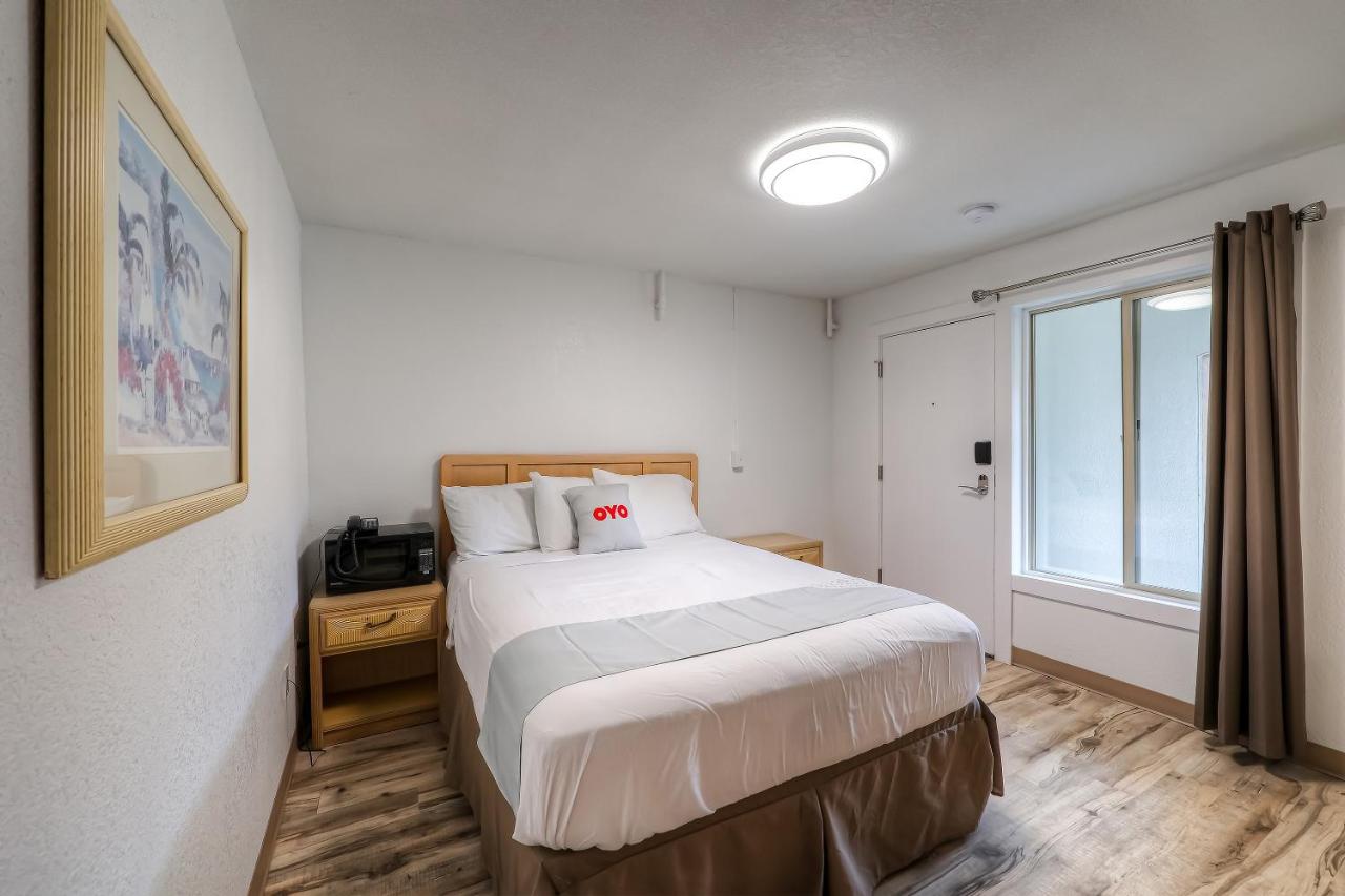 Queen Room at Newport Inn By OYO - Hwy 101