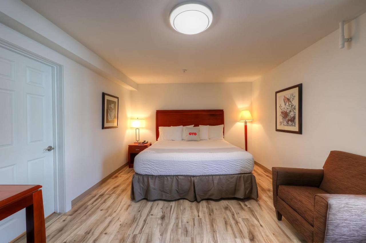 King Room at Newport Inn By OYO - Hwy 101