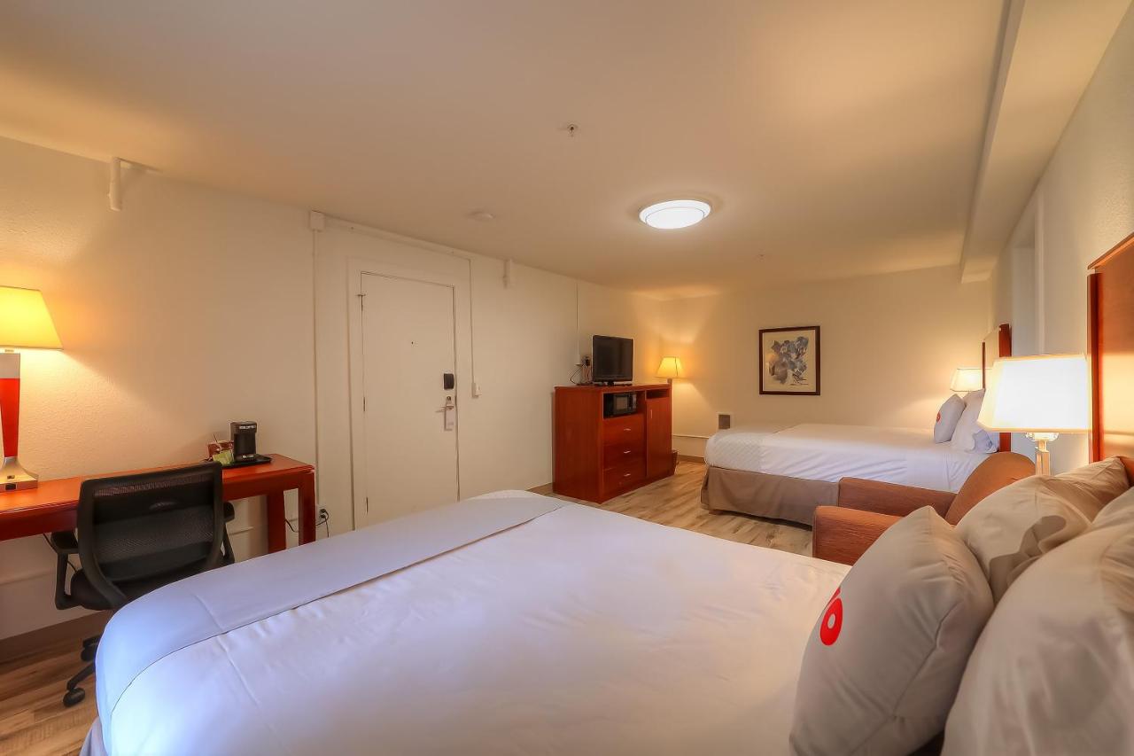 Queen Room with Two Queen Beds at Newport Inn By OYO - Hwy 101