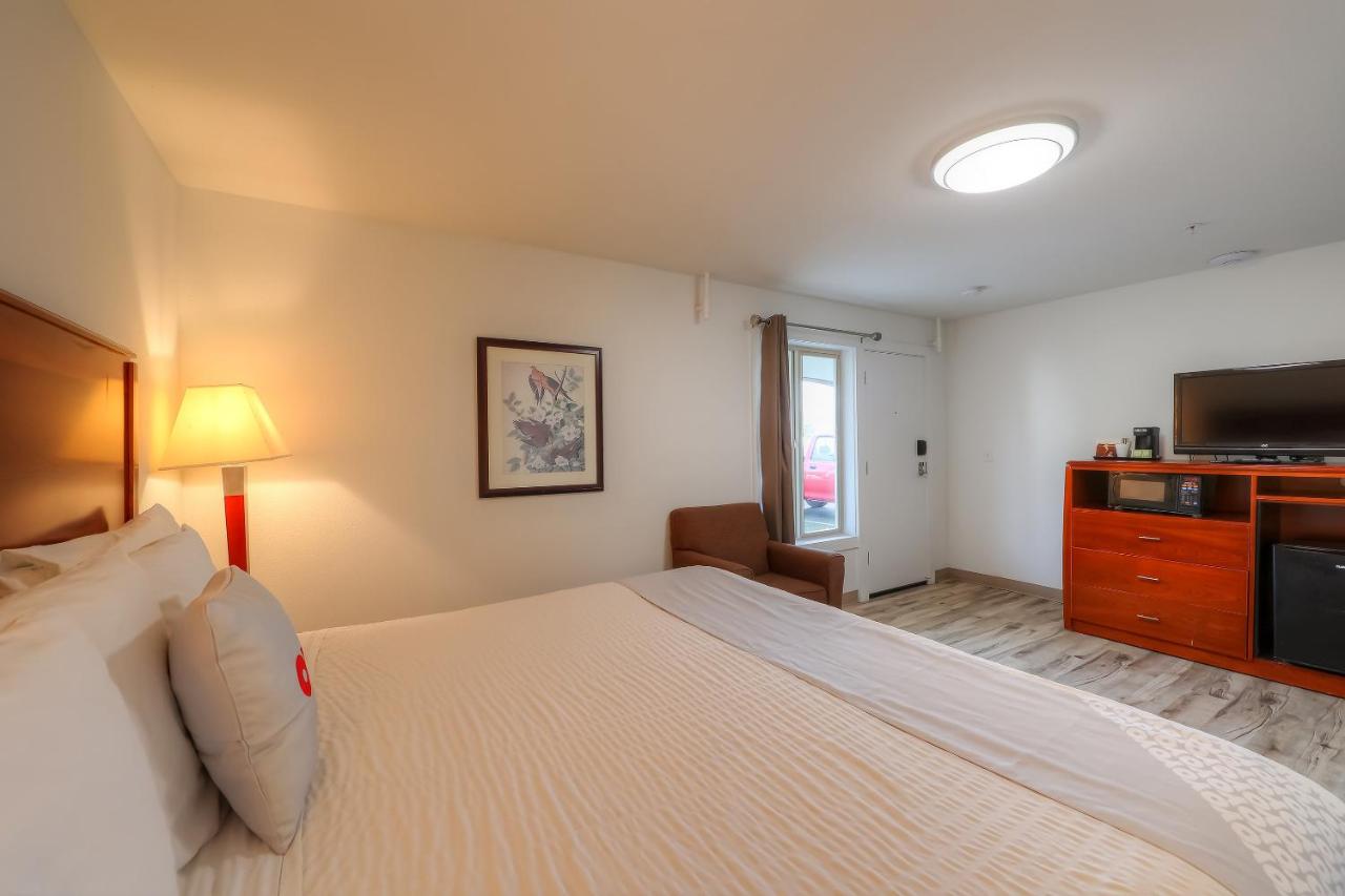 King Room at Newport Inn By OYO - Hwy 101