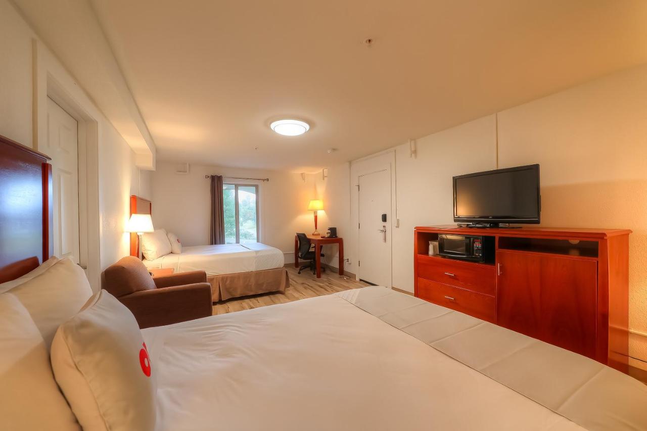 Queen Room with Two Queen Beds at Newport Inn By OYO - Hwy 101