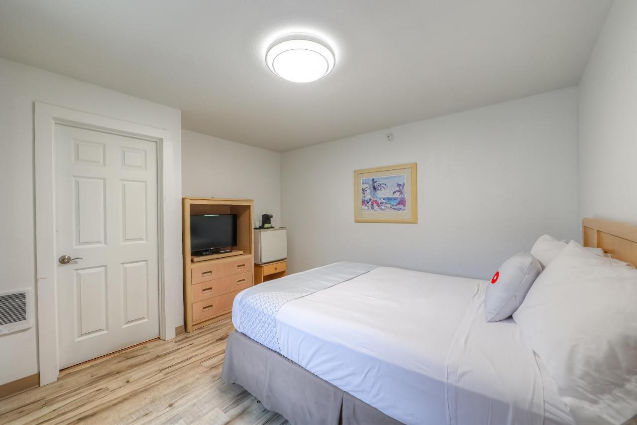 Queen Room at Newport Inn By OYO - Hwy 101