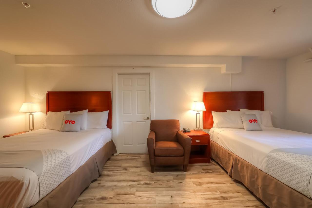 Queen Room with Two Queen Beds at Newport Inn By OYO - Hwy 101