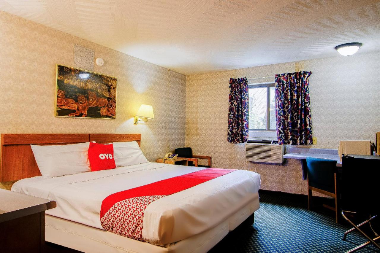 | OYO Hotel Chapmanville Inn, WV - Hwy 119
