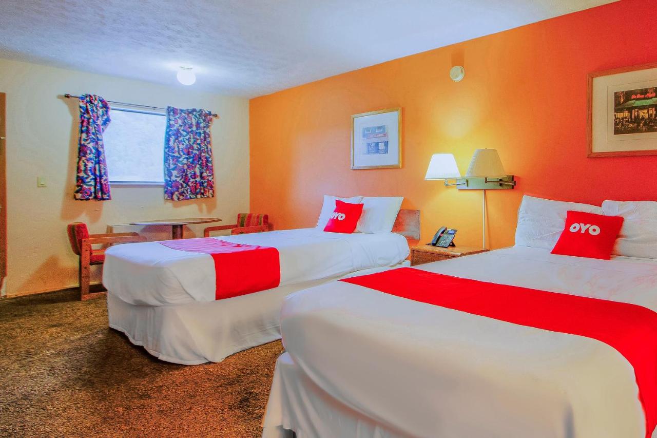 | OYO Hotel Chapmanville Inn, WV - Hwy 119