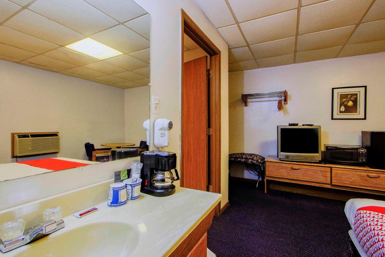 | OYO Hotel Chapmanville Inn, WV - Hwy 119
