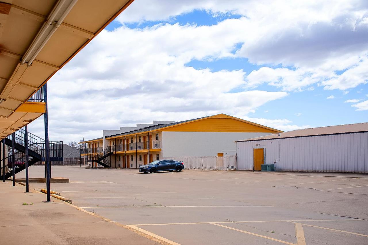 | OYO Hotel Duncan, OK - Hwy 81 Near Chisholm Casino