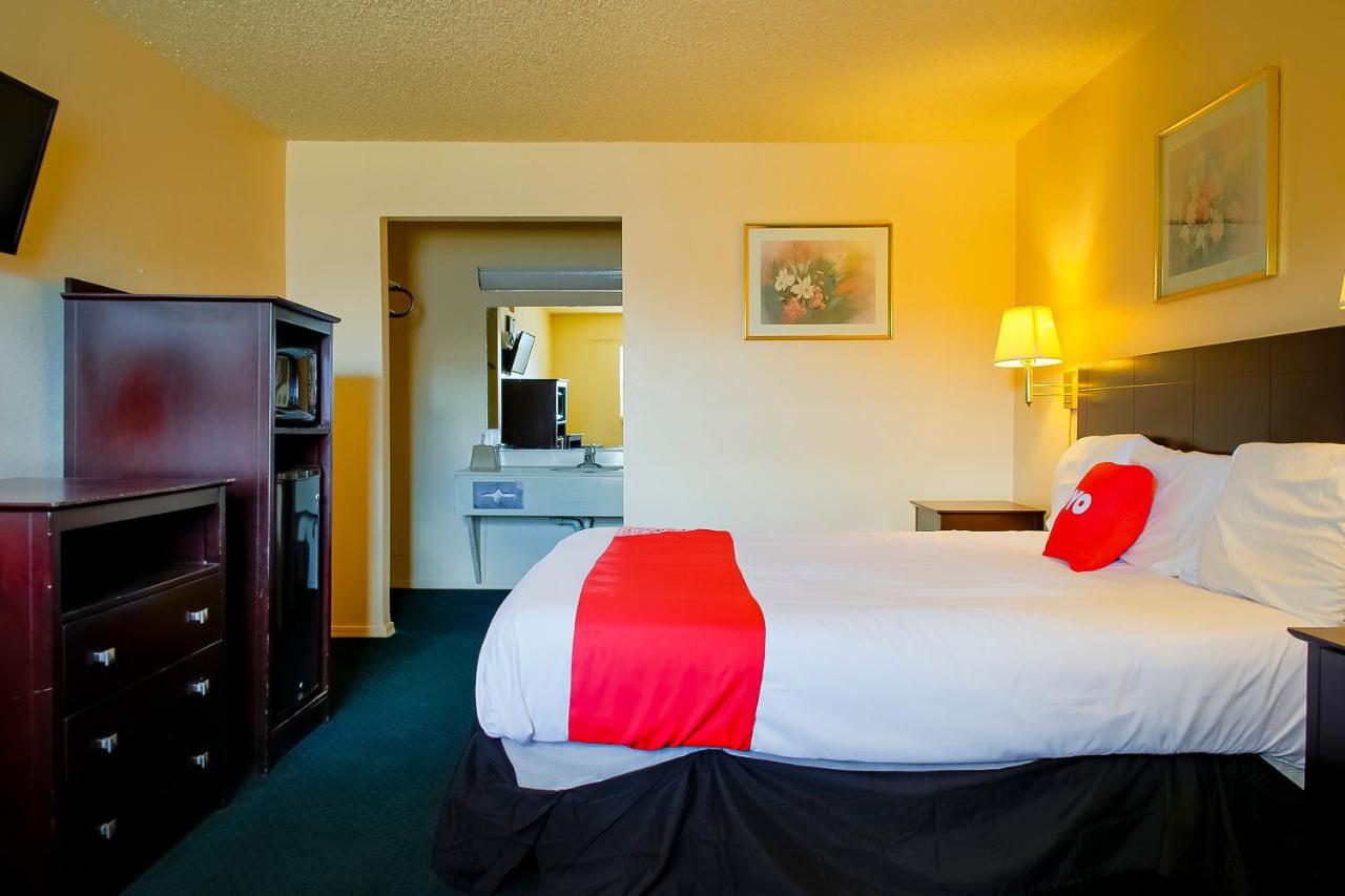 | OYO Hotel Duncan, OK - Hwy 81 Near Chisholm Casino