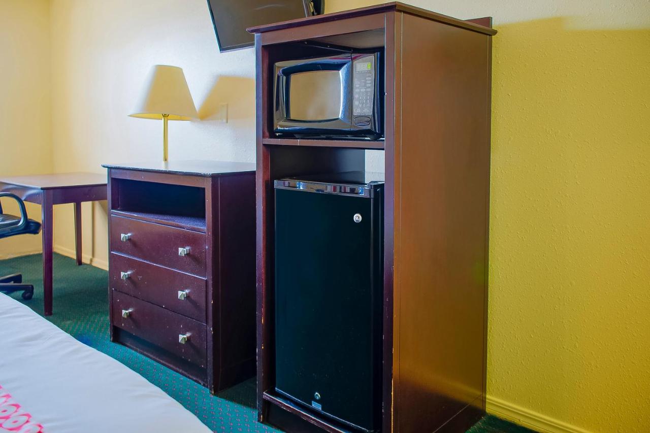 | OYO Hotel Duncan, OK - Hwy 81 Near Chisholm Casino