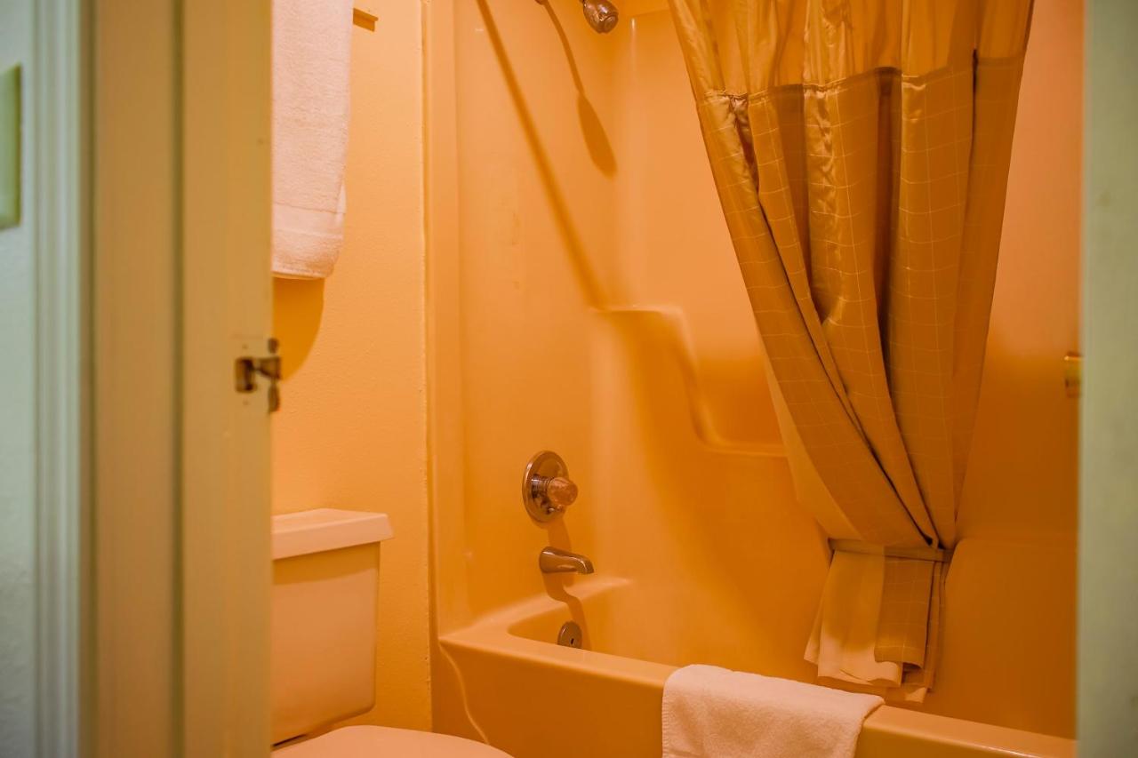 | OYO Hotel Duncan, OK - Hwy 81 Near Chisholm Casino