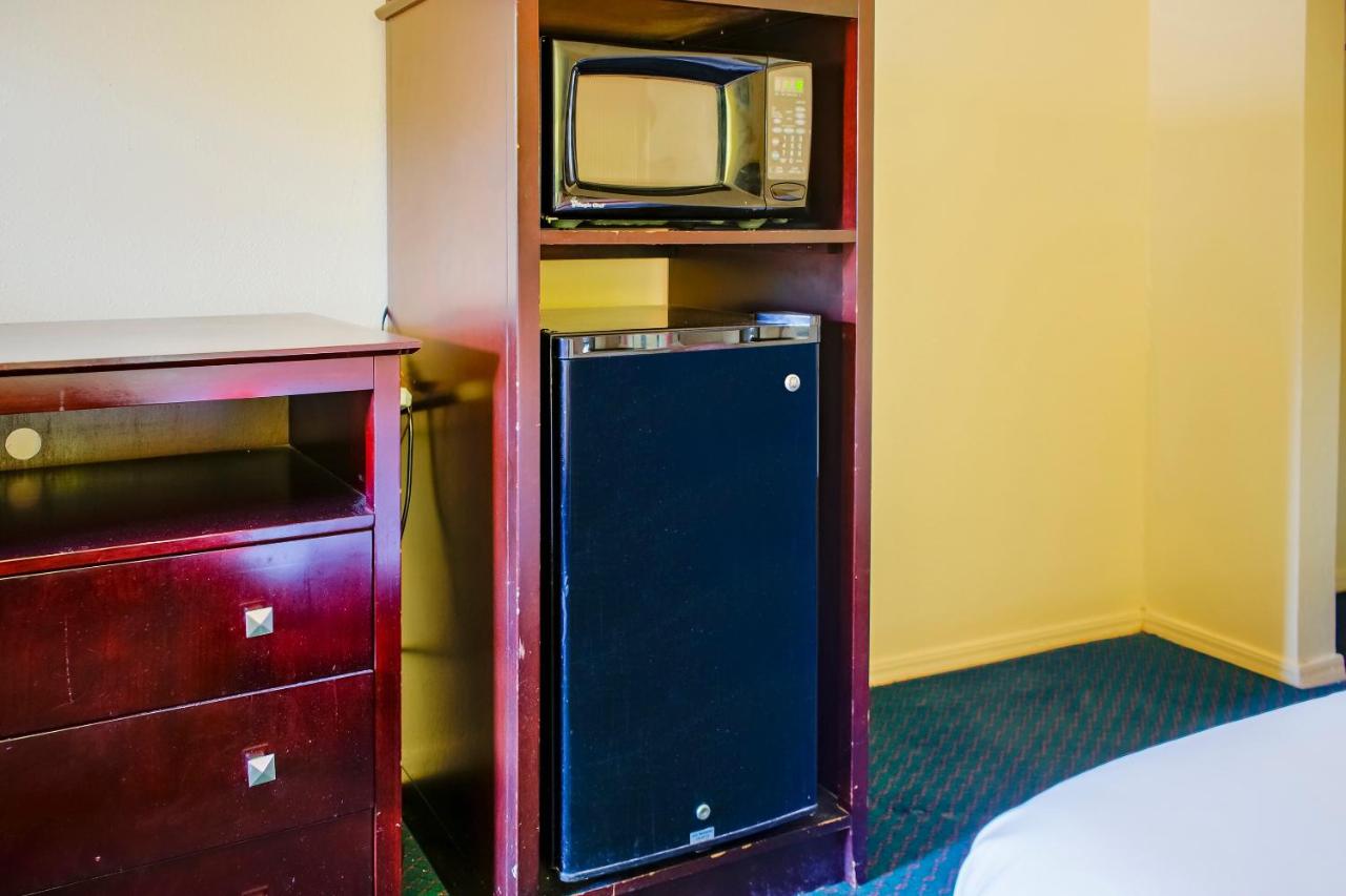 | OYO Hotel Duncan, OK - Hwy 81 Near Chisholm Casino