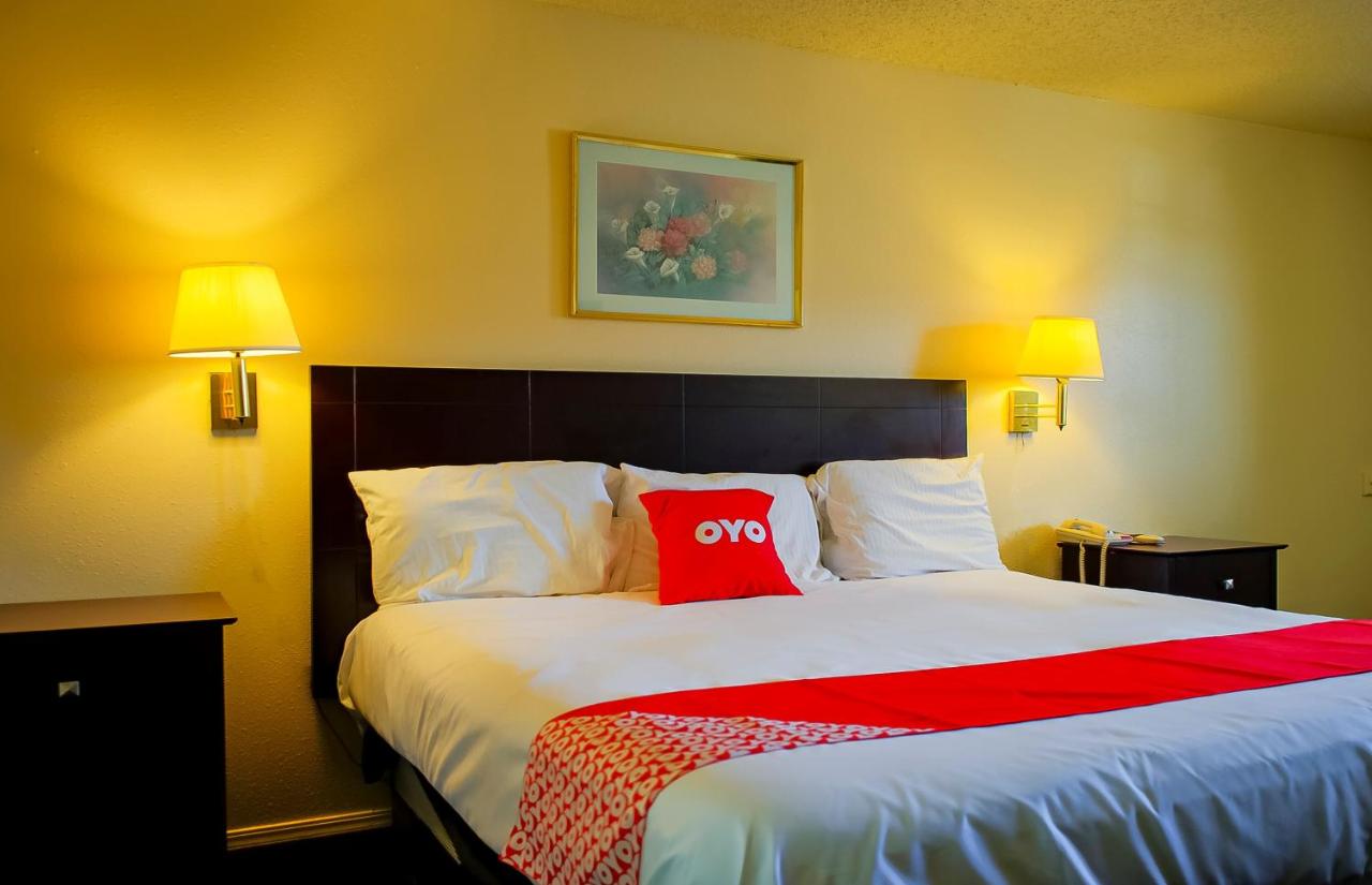 | OYO Hotel Duncan, OK - Hwy 81 Near Chisholm Casino