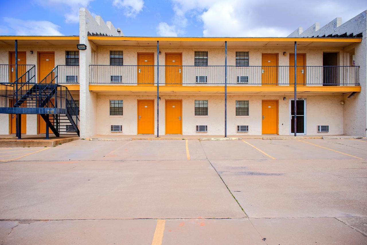  | OYO Hotel Duncan, OK - Hwy 81 Near Chisholm Casino
