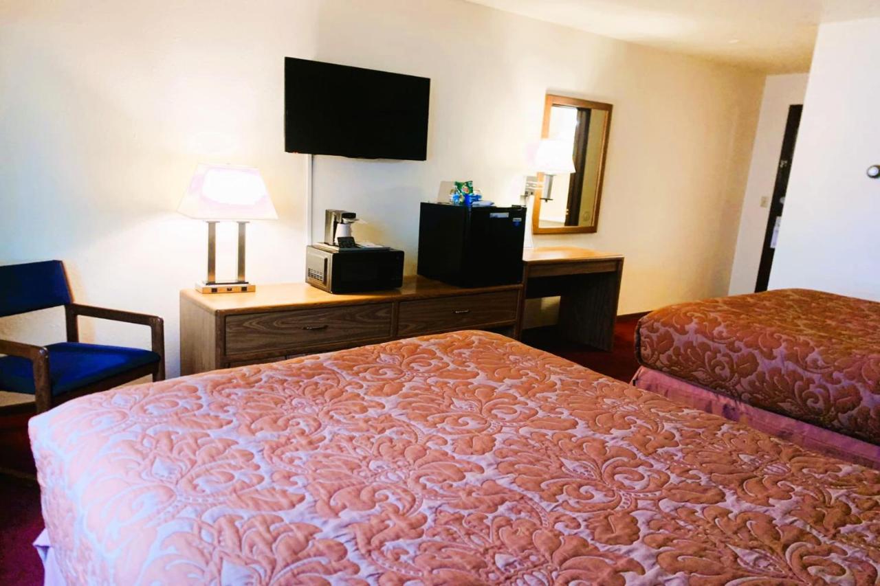  | OYO Hotel Staples MN, HWY 10 NW