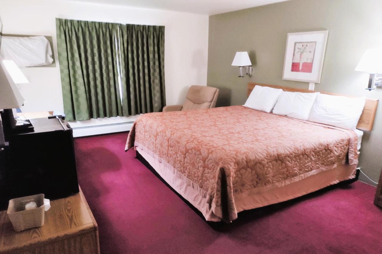 | OYO Hotel Staples MN, HWY 10 NW
