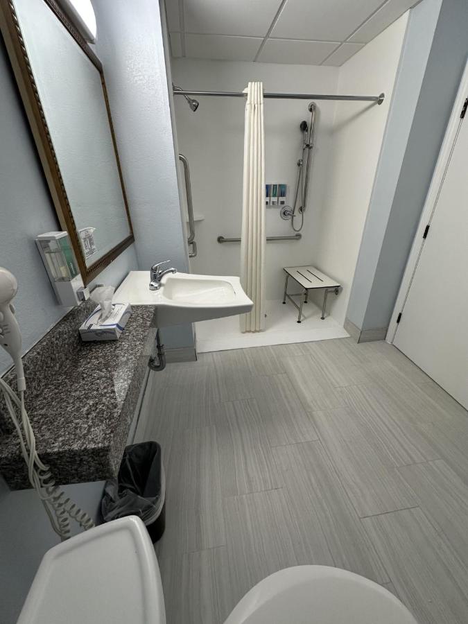 Accessible Poolside Suite with Two Queen Beds at Sandwich Lodge & Resort