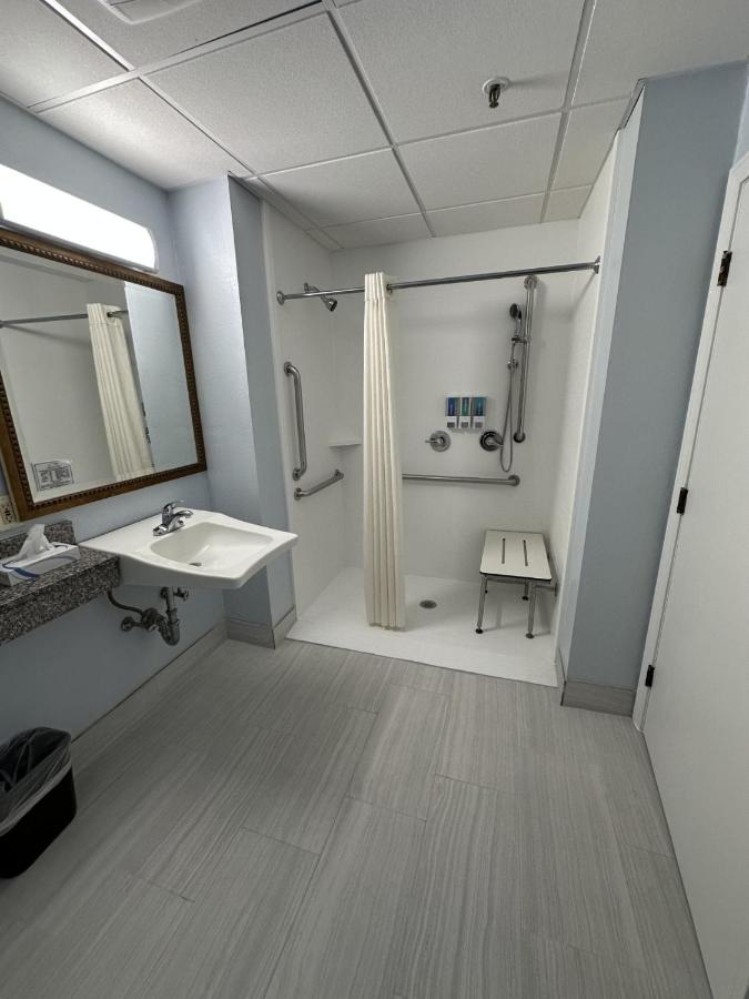 Accessible Poolside Suite with Two Queen Beds at Sandwich Lodge & Resort