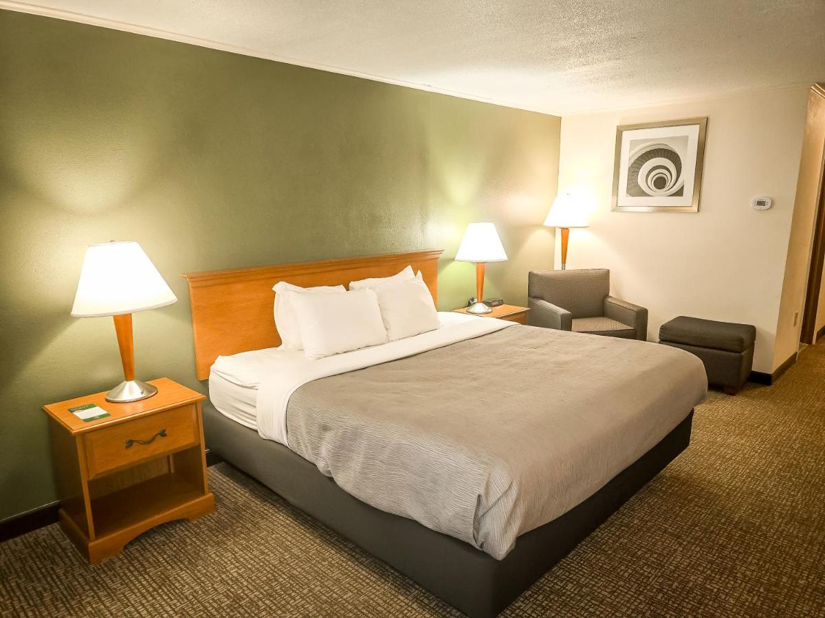 King Room - Non-Smoking at Quality Inn Selinsgrove