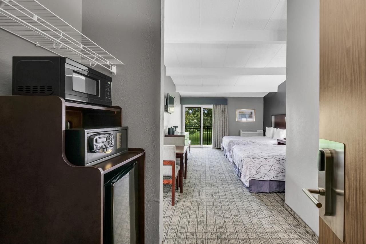 Queen Suite with Two Queen Beds at Eastland Suites Extended Stay Hotel & Conference Center