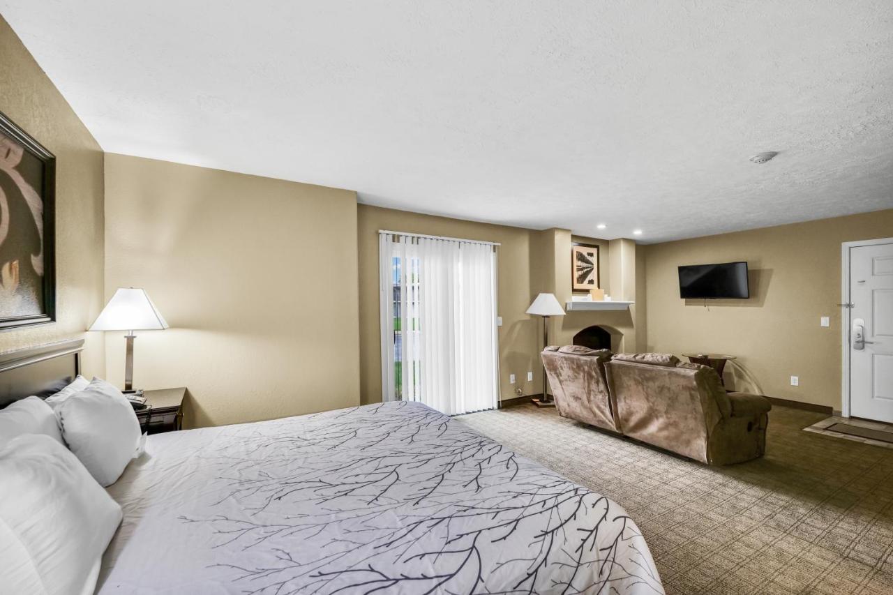 Suite at Eastland Suites Extended Stay Hotel & Conference Center