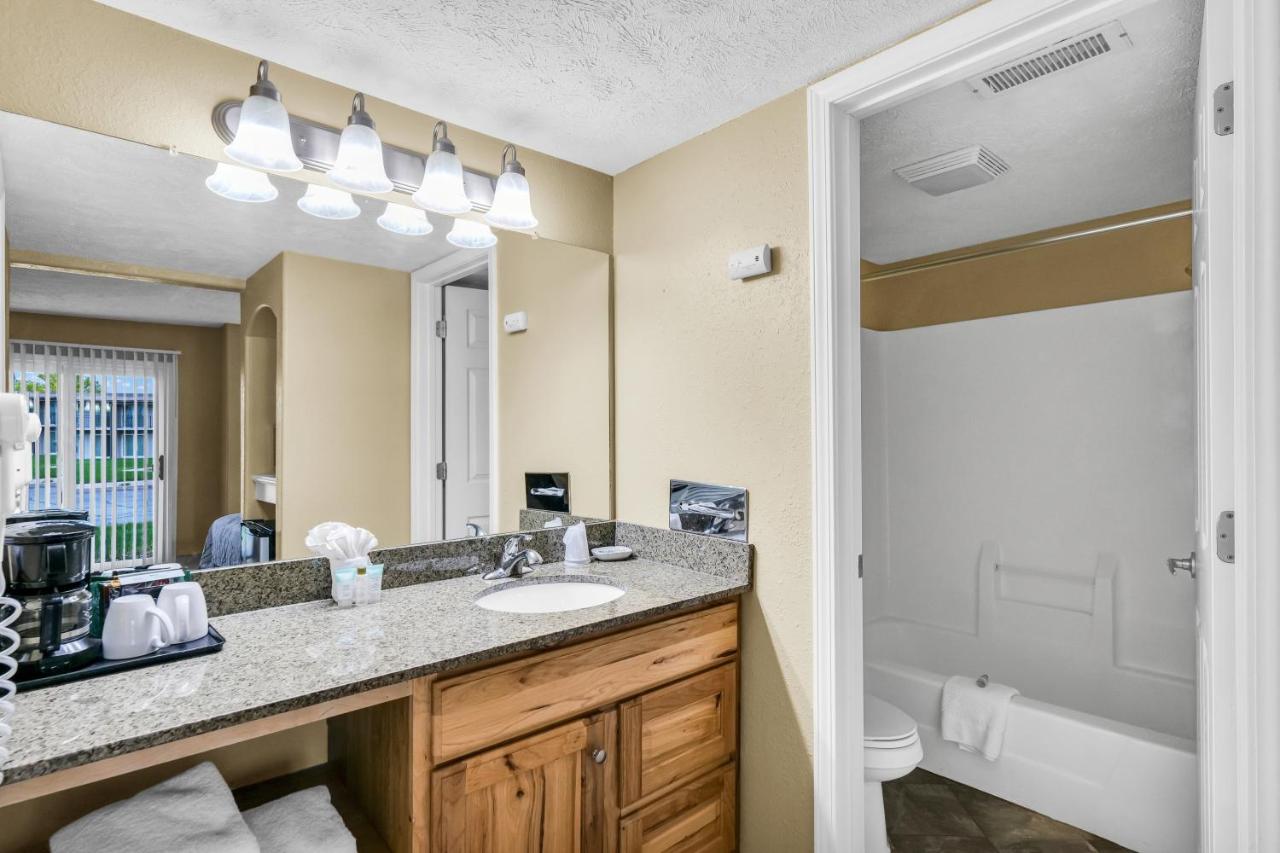 Suite at Eastland Suites Extended Stay Hotel & Conference Center