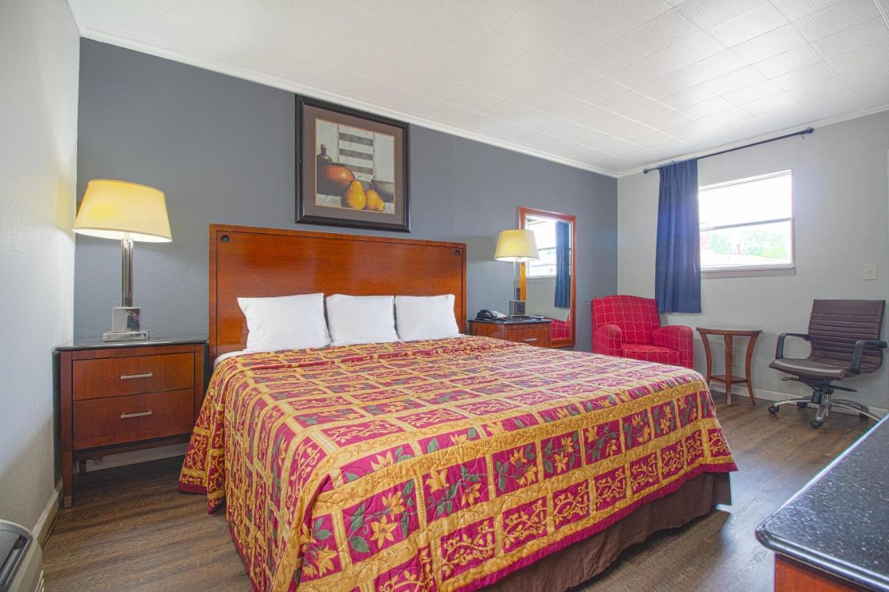  | OYO Hotel McAlester OK S Main St