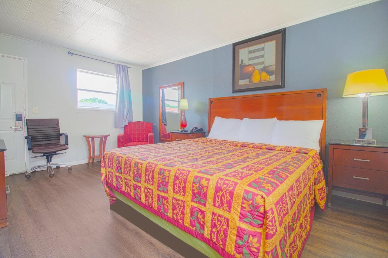  | OYO Hotel McAlester OK S Main St