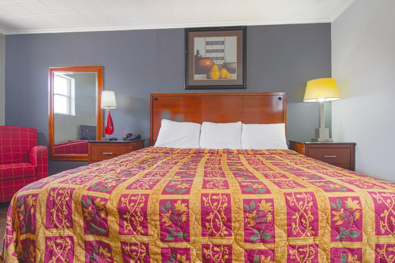  | OYO Hotel McAlester OK S Main St
