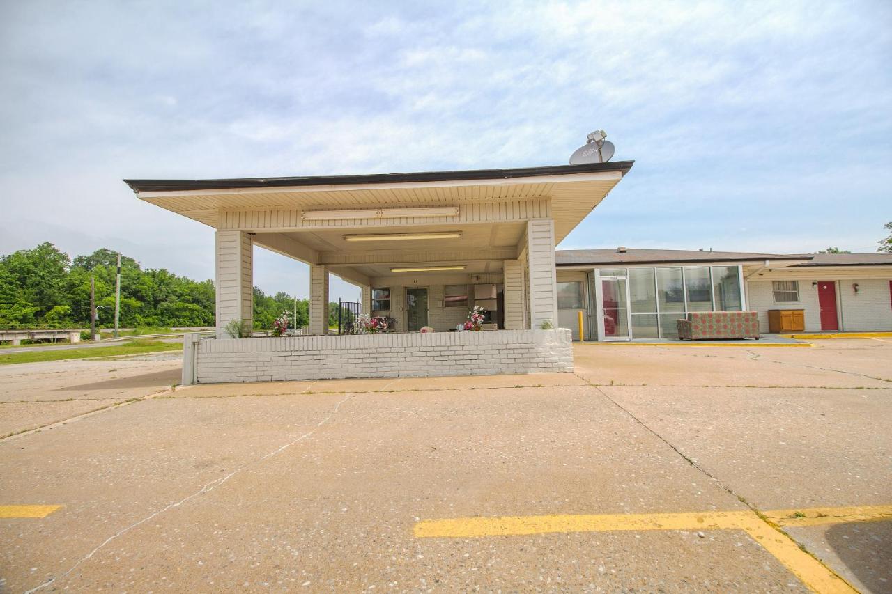  | OYO Hotel McAlester OK S Main St