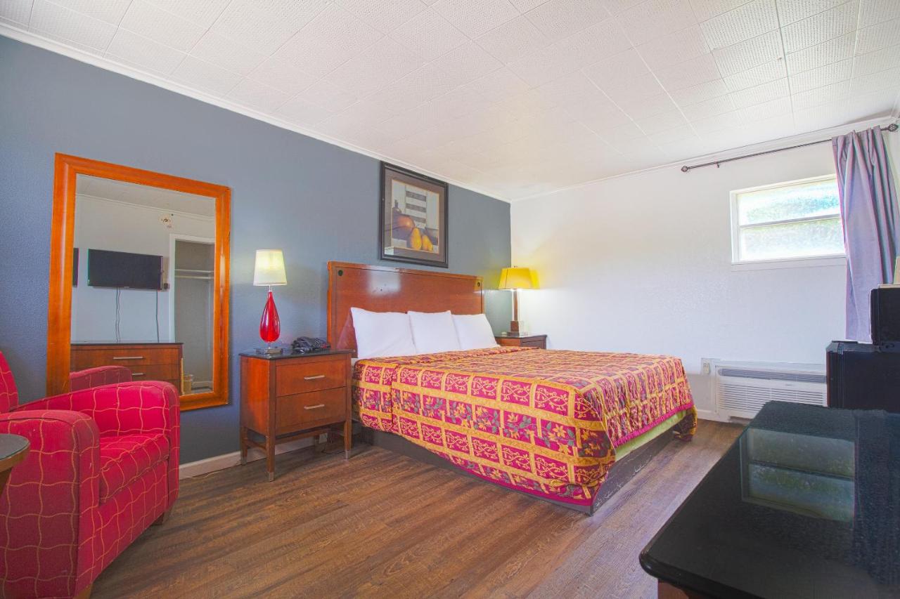  | OYO Hotel McAlester OK S Main St