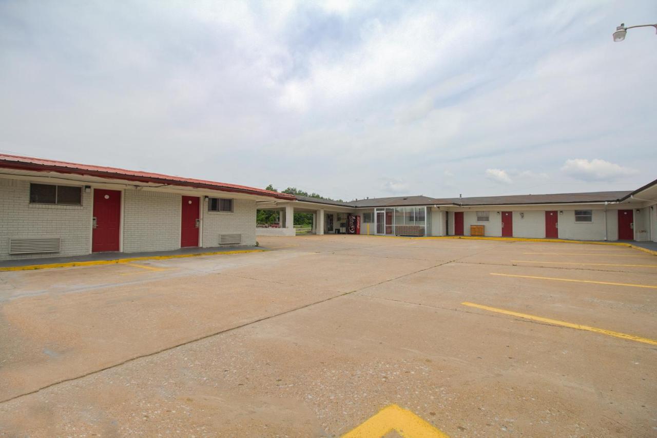  | OYO Hotel McAlester OK S Main St