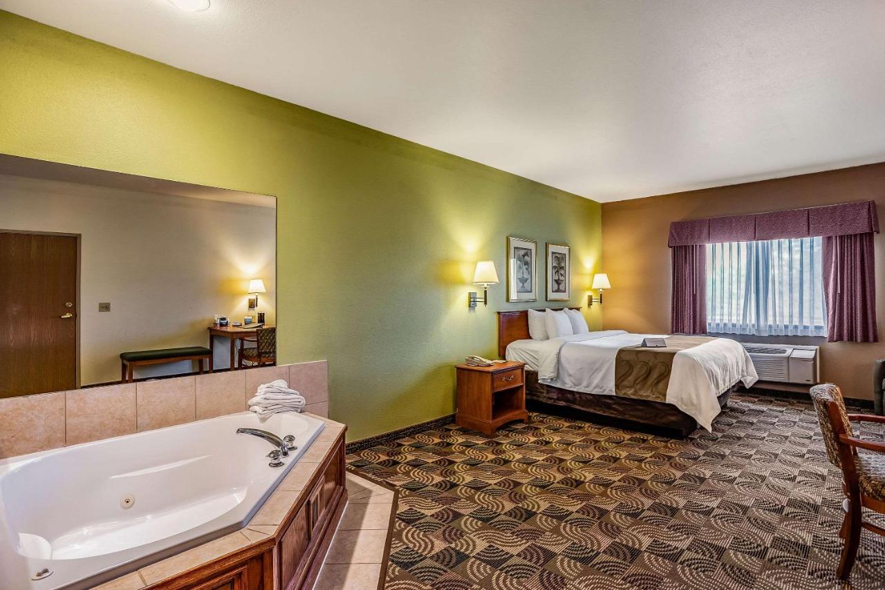 King Room - Non-Smoking at Quality Inn & Suites Hannibal West