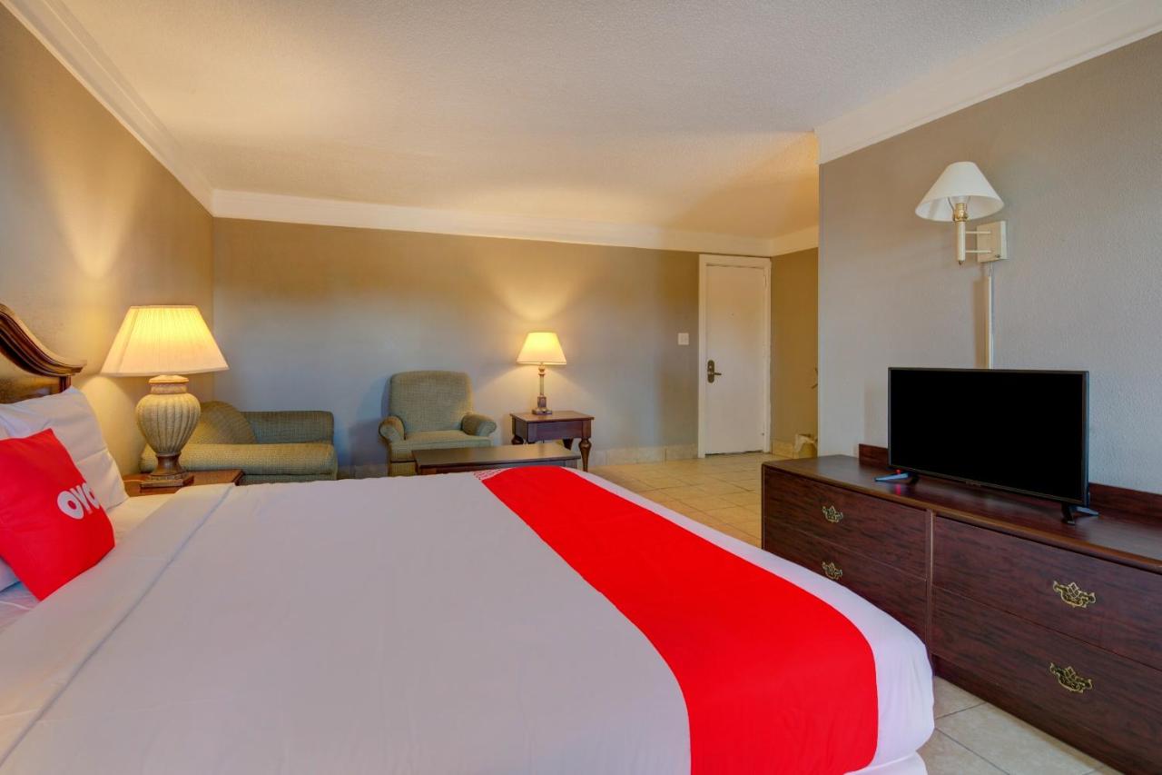 | OYO Hotel Douglas GA US-441