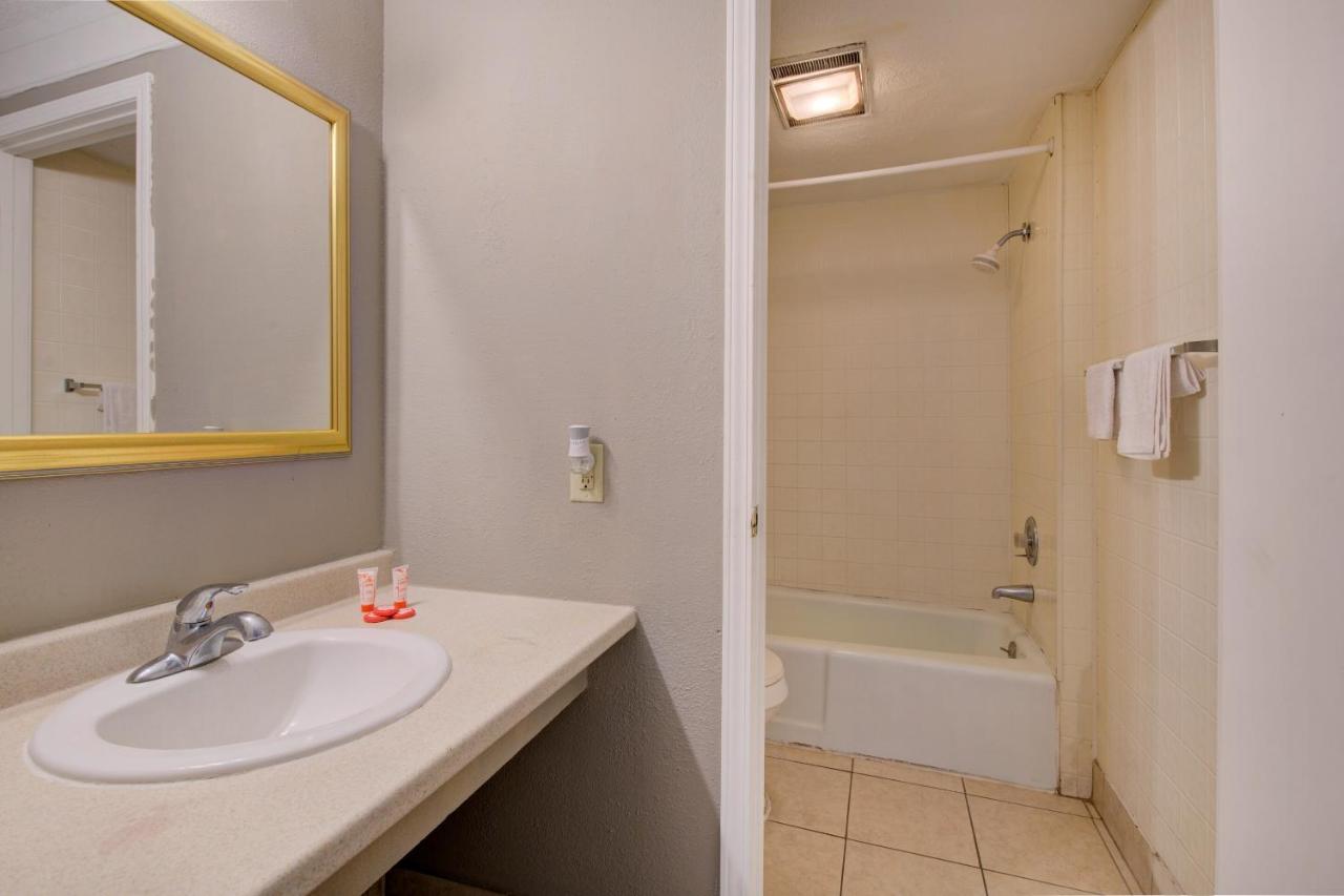  | OYO Hotel Douglas GA US-441