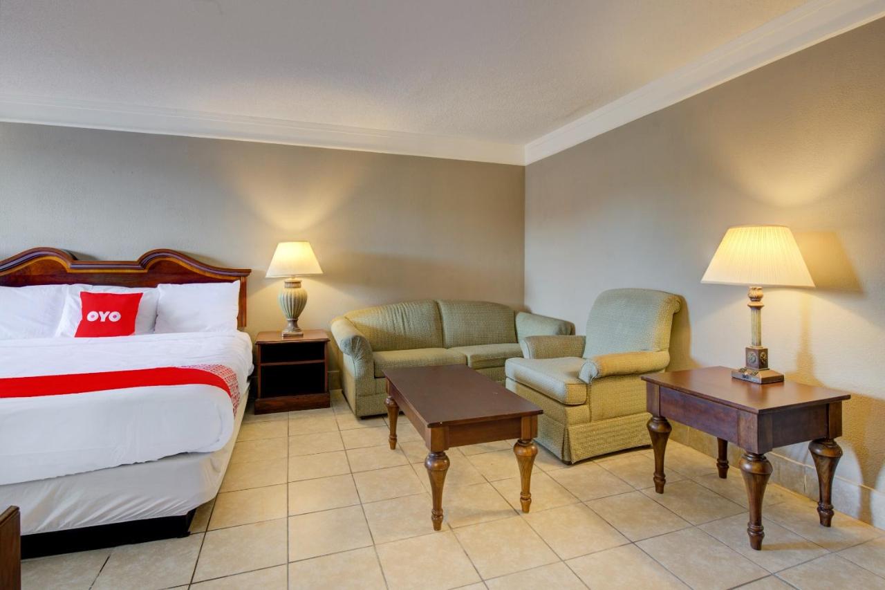 | OYO Hotel Douglas GA US-441