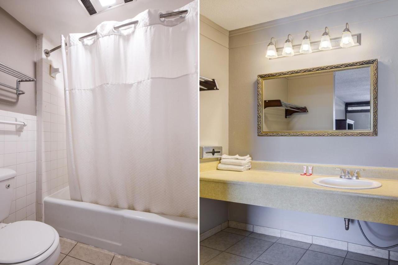 | OYO Hotel Douglas GA US-441