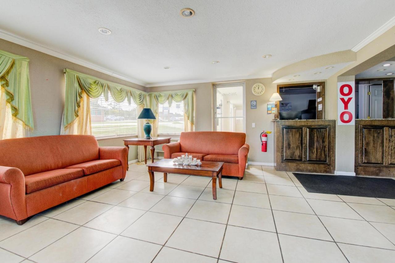 | OYO Hotel Douglas GA US-441