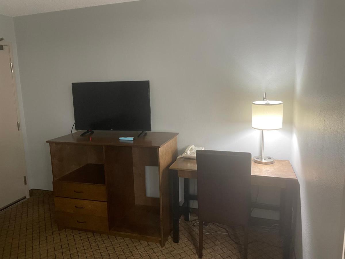 King Bed, Premier One-Bedroom Suite, Non-Smoking at AmericInn by Wyndham Hartford WI