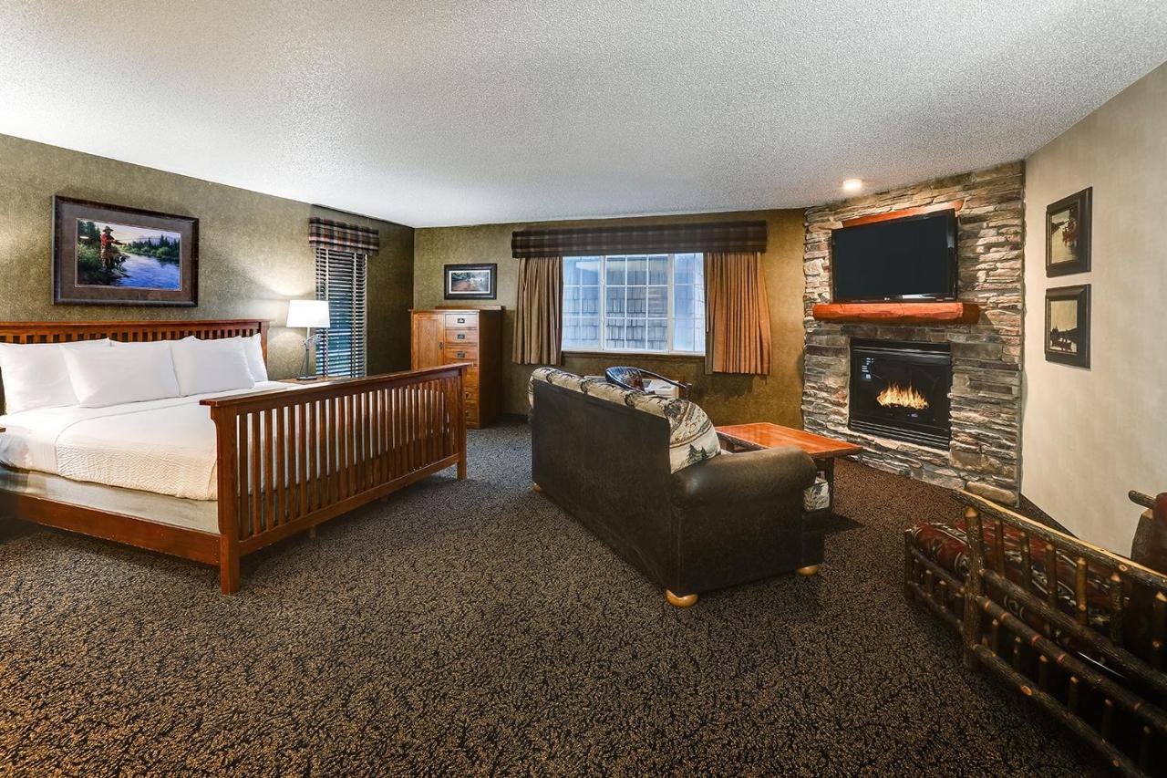 | Stoney Creek Hotel St. Joseph