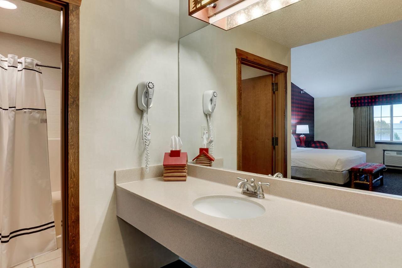 | Stoney Creek Hotel St. Joseph