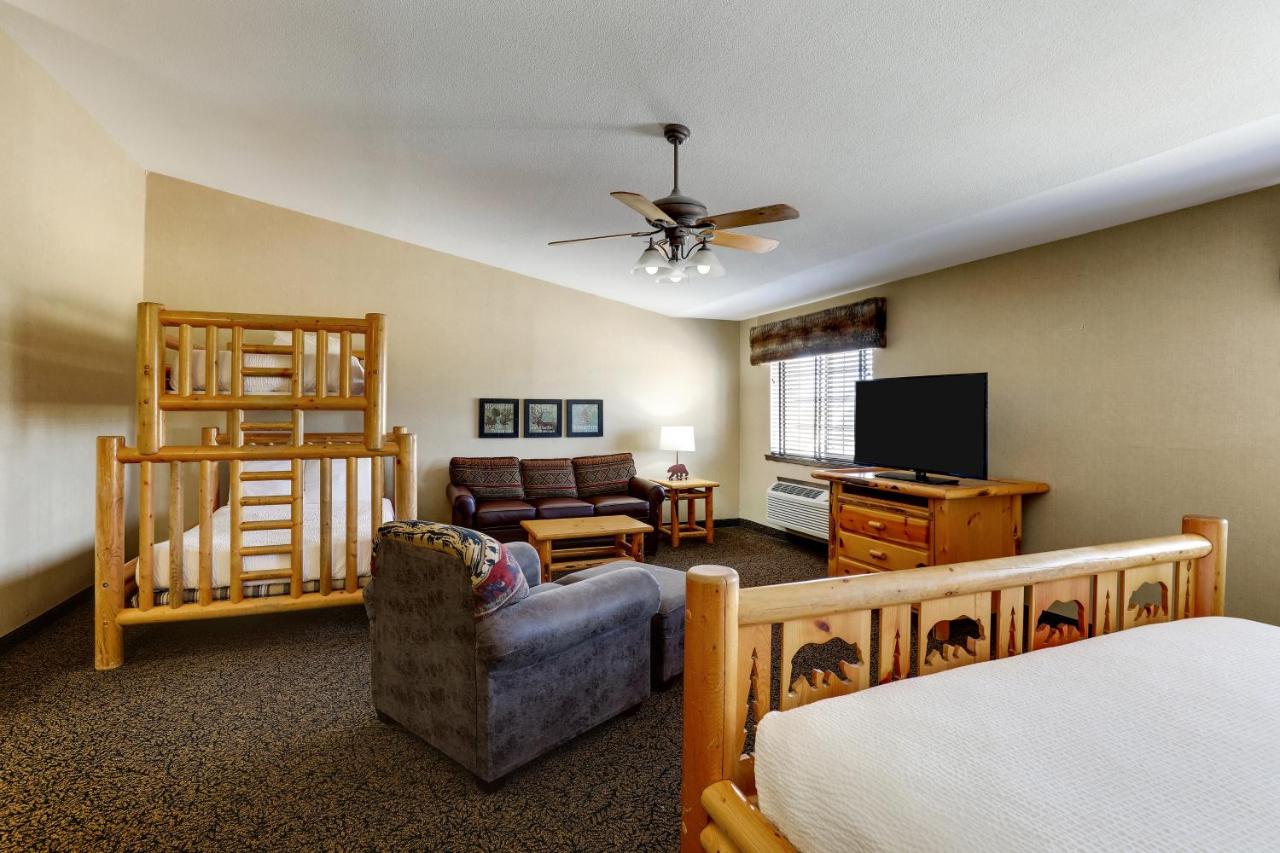 | Stoney Creek Hotel St. Joseph