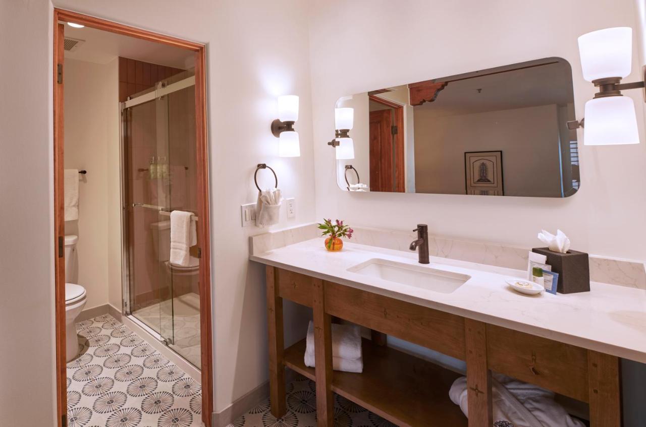 Deluxe King Suite at Piñon Court By La Fonda