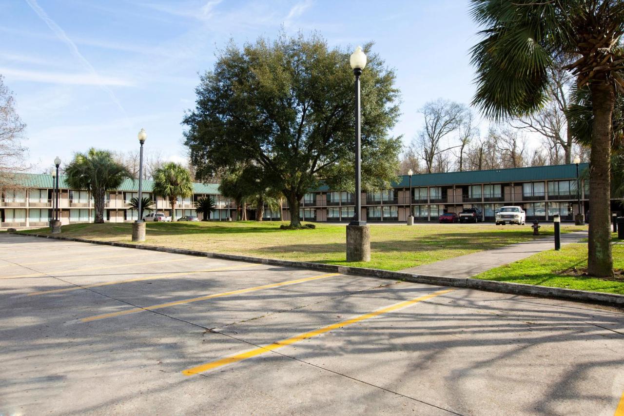 | OYO Hotel Port Allen LA I-10 West
